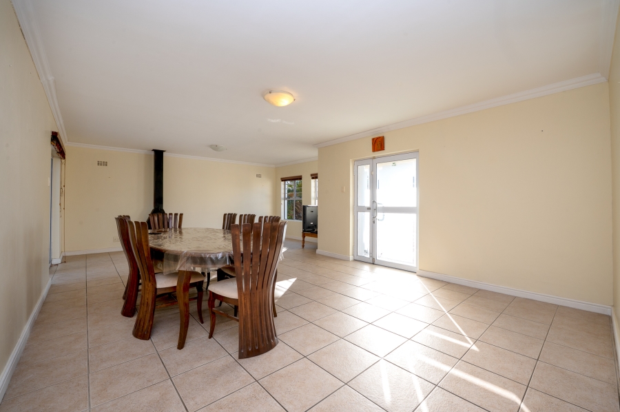 3 Bedroom Property for Sale in Zevenzicht Western Cape